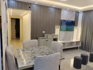شقة استلام فورى جنب الجامعة الامريكية التجمع الخامس