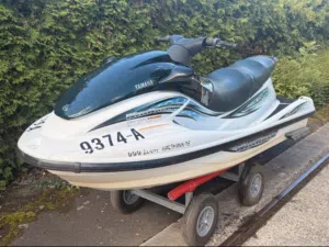 للبيع جيت سكي (Waverunner) Yamaha
