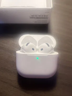 AirPods 4 ANC