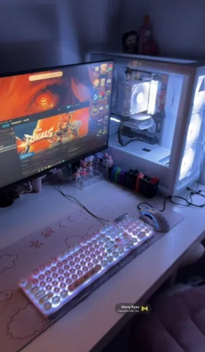 Pc للبيع نضيف مافيه شي و شغال