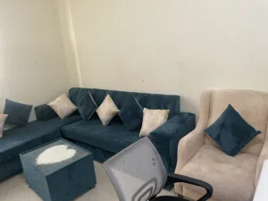 For Sale: 7-Seater Sofa Setطقم كنب للبيع 7 مقاعد