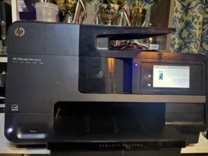 للبيع طابعة HP OfficeJet Pro 8620 متعددة الوظائف، واي فاي، طباعة ملونة، سكانر، نسخ،فاكس بحالة ممتازه