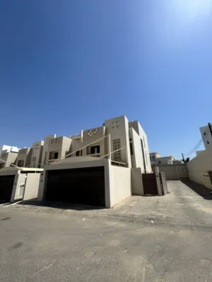 فيلا فاخرة مؤثثة للإيجار في بوشر (المنى) - 5 غرف نوم Villa with 5 bedrooms in Almuna-Bousher