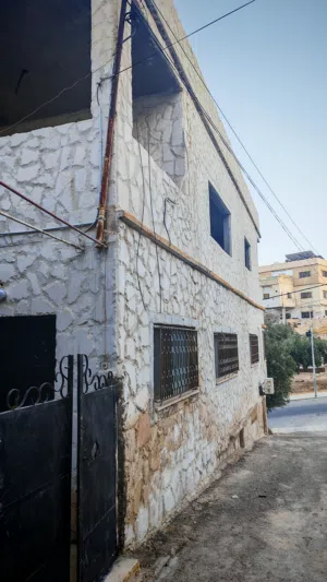 230 m2 2 Bedrooms Apartments for Sale in Zarqa Jabal Al Ameer Hasan