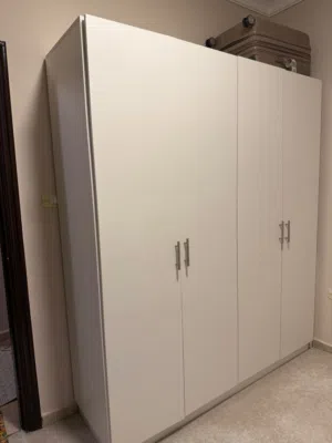 خزانه ملابس 4 درف للبيع