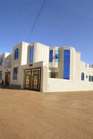 فلة ملكية دورين حجر    عمل شخصي قواعد كامل 17قاعده وموثق العمل من البداية إلى النهاية   في قلب صنعاء