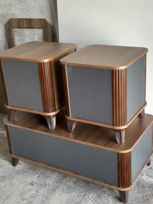 طاولات وسط خشب ودهان الون حسب الطلب مكون من ثلاث قطع