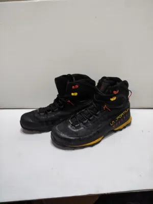 أحذية هايكنج عالمية متخصصة بعالم الهايكنج جديد ومستعمل أحجام متنوعة