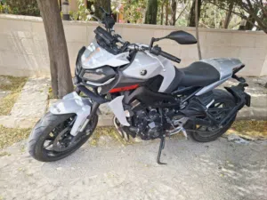 FOR SALE YAMAHA MT09 2020 للبيع ياماها MT09 2020 بحاله جيده جدا وارد و صيانه الوكيل