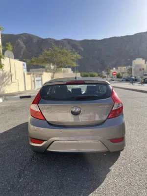 Urgent selling Hyundai accent 2014