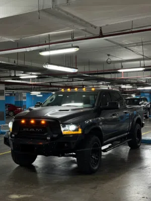 Ram 2016 5700 Hemi مميز بحالة الوكالة