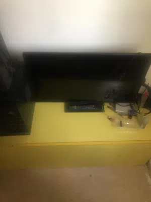 شاشتين وستيريو وسماعه وستيريو