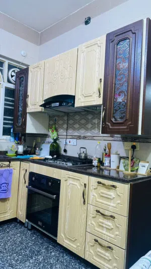 كاونتر نظيف مستعمل داخل الالمنيوم الخارج hdf مع ساحبة نظيفة شغالة بغداد الغزالية السعر مليون و 250