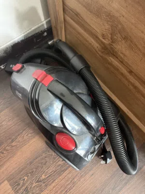 مكنسه russel hobbs استعمال 3 شهور240 volt      2000watt