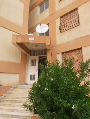 شقة للبيع 《عمارات كمون》