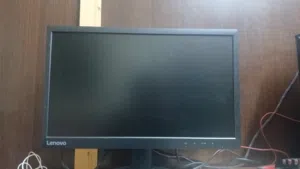 شاشة pc hdmi لينوفو 1080p مع سلاكها ولا شخطة ونظيفة كثير