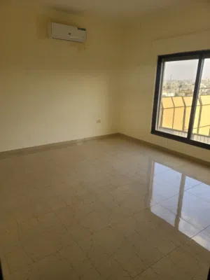 شقه فارغه للايجار عبدون صغيره