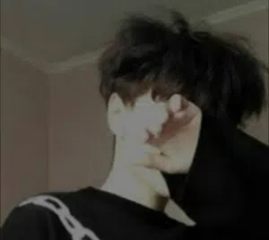 AM 