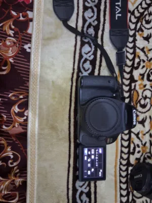 للبيع مجموعة كانون 600D احترافية متكاملة (لقطة للهواة والمبتدئين)