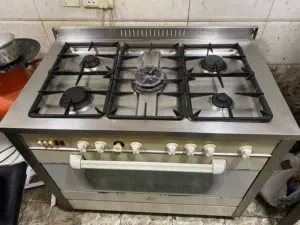 فرن مستعمل للبيع