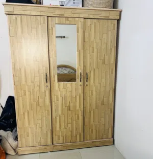 3 Door cupboard