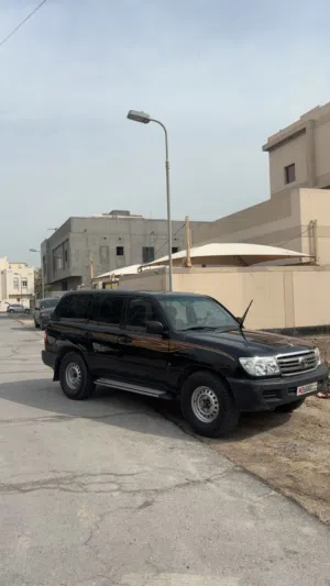 للبيع لاند كروزر GXR 2002 محول 2006 GX