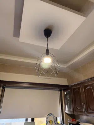 ثرية لون اسود من ايكيا