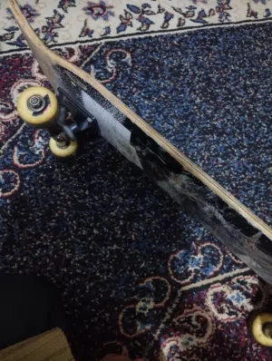 سكيت بورد احترافي اصلي بافخم الخامات والخشب متين جدا