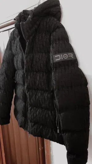 جاكيت  ديور الفرنسية بحالة جيده جدا