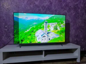 شاشة tcl سمارت 4k للبيع