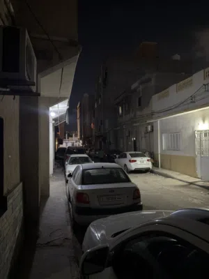 منزل لبيع في ادريبي قريب الي طريق الرئسي