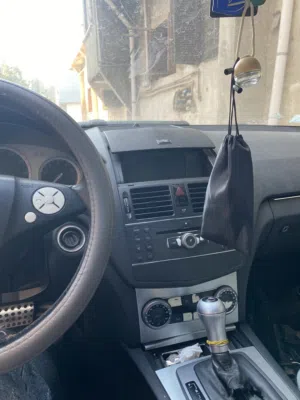 مرسيدس C300 سياره فتحه مسجل تحكم مقود سنترولك مكيف الله يبارك تحكم مريات فليتشه كهربائيه تحكم مسجل