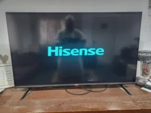 very good condition as good as new no fault good smart 4K type TV