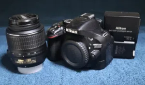 NIKON D5200 CAMERA.