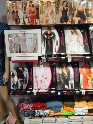 بيع بضاعه محل اواعي داخلي بسعرمغري