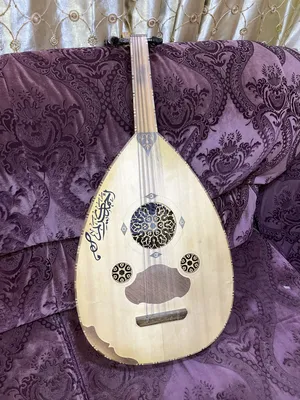Guitars & Oud . Used0