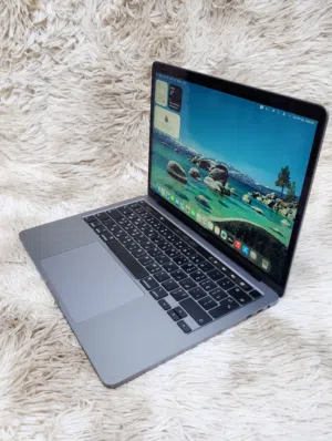 MacBook Pro A2251 2020 16gb ram 512gb ssd Touch bar & I'D 4type C ports macOS Tahoa 26.0.1 retina