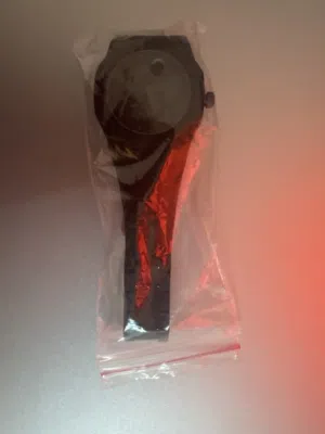 ساعة كوارتز جديده و خفيفة الوزن قابل للتفاوض