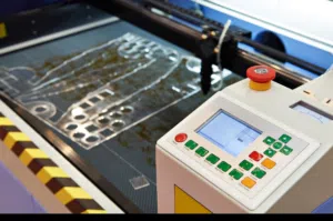 تدريب على استخدام مكائن الليزر co2