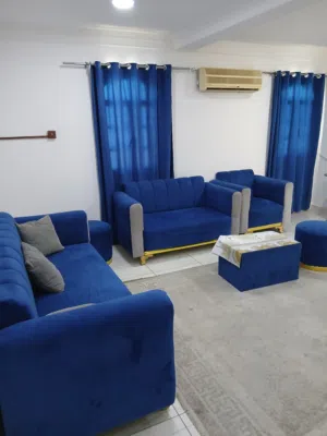 متاح للايجار غرفه و صاله و حمام و مطبخ ف الخوير 33 أمام مطعم طاطا وقريب إشارات بوشر