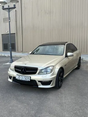 مرسيدس C200 CGI موديل 2011 محولة كامل 2014 للبيع او للبدل على E200