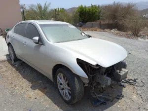 انفنتي سكراب G37 2013 للبيع قطع غيار أو كامل و أيضا قطع غيار كامري و التيما و جيب