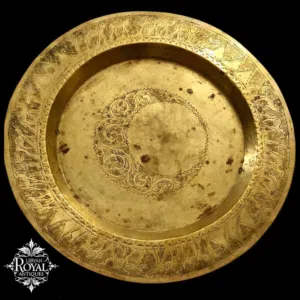 صحن نحاسي نادر من مدرسة الفنون والصنائع بطرابلس  الحقبة الإيطالية (1920–1930)