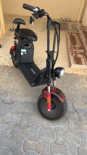 للبيع سكوتر هارلي صغير مستعمل اموره طيبه ينفع لصغار البطاريه أمورها طيبه والسكوتر نضيف مطلوب فيه 900