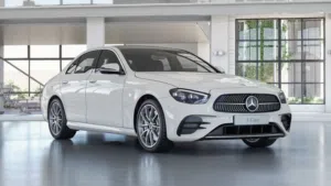 Sedan Mercedes Benz in Muscat