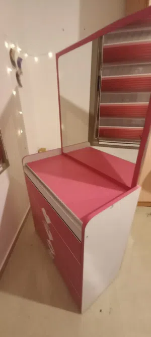 بيرو لون زهري للبيع