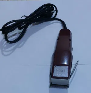 ماكنة حلاقة نوع MOSER 1400