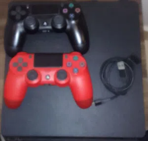(ps4 for sale good condition+all cables and 2 controllers  (slightly negotiable