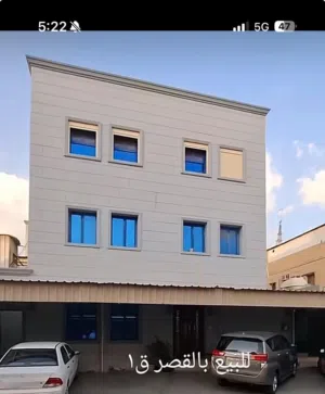 600 m2 More than 6 bedrooms Townhouse for Sale in Al Jahra Qasr