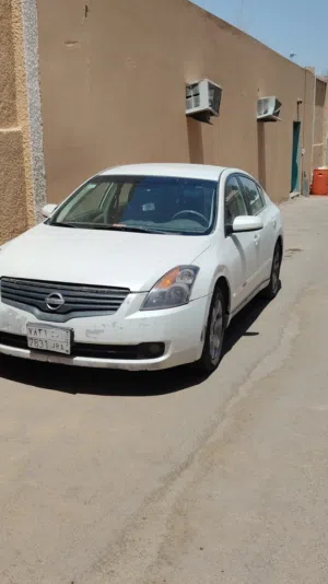 نيسان التيما